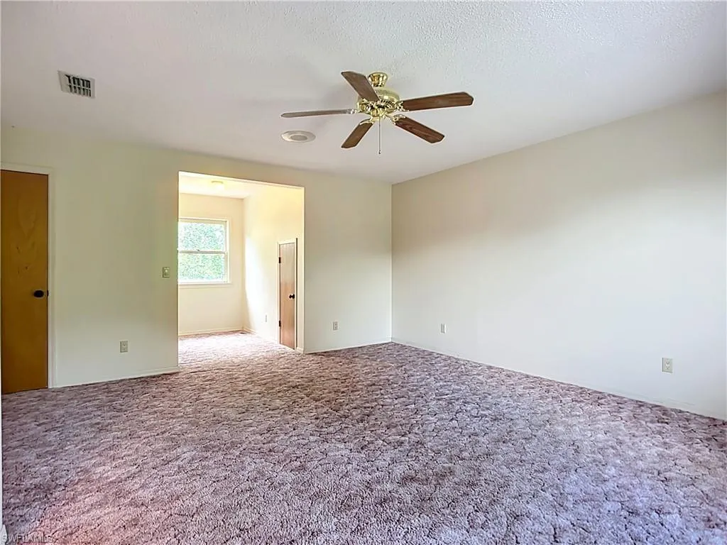 16021 Winburn DR, Sarasota, FL 34240,2025000350