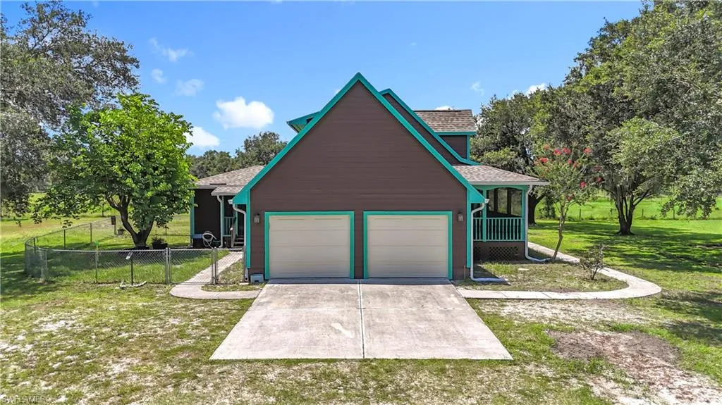 16021 Winburn DR, Sarasota, FL 34240,2025000350