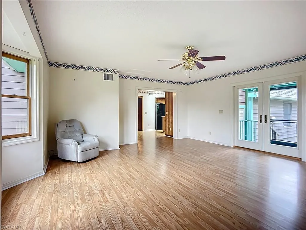16021 Winburn DR, Sarasota, FL 34240,2025000350