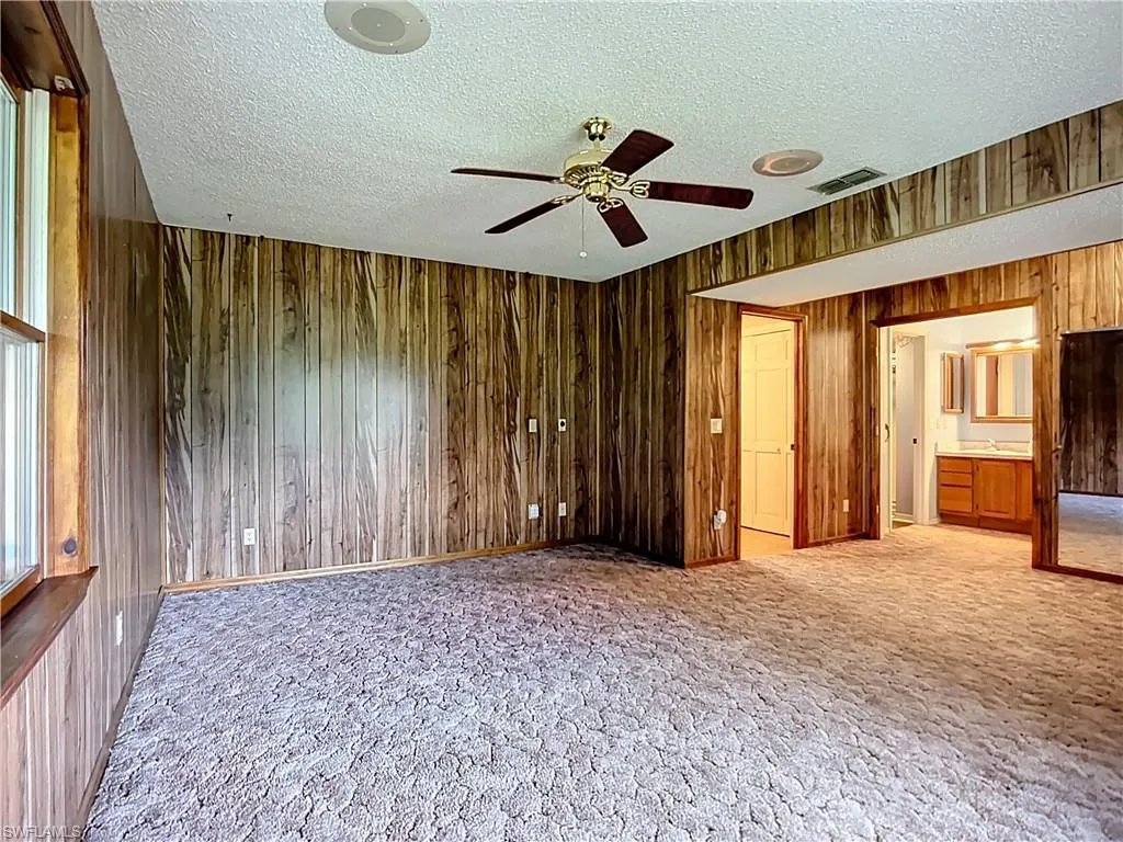 16021 Winburn DR, Sarasota, FL 34240,2025000350