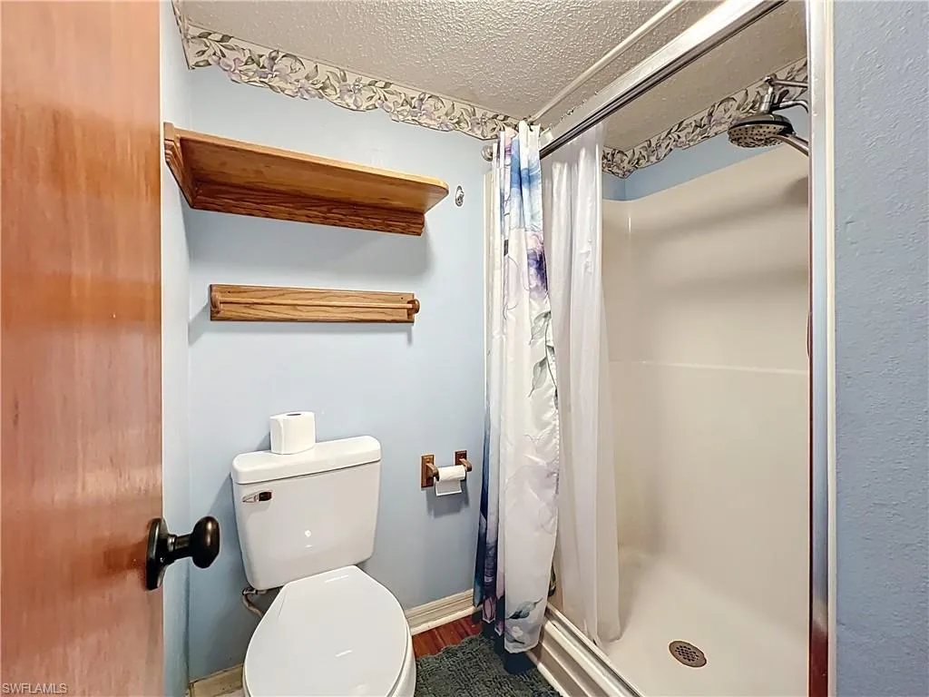16021 Winburn DR, Sarasota, FL 34240,2025000350