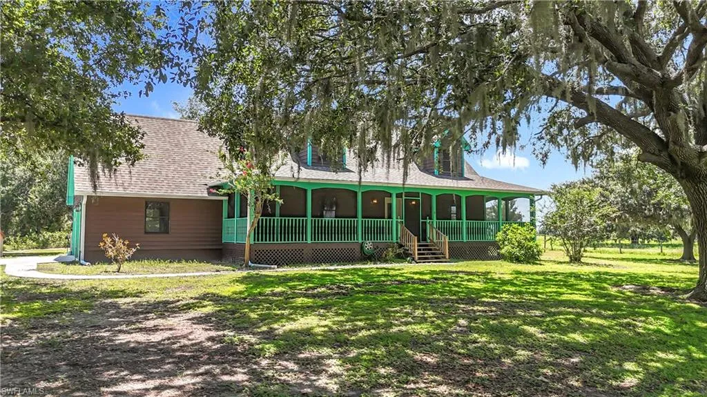16021 Winburn DR, Sarasota, FL 34240,2025000350