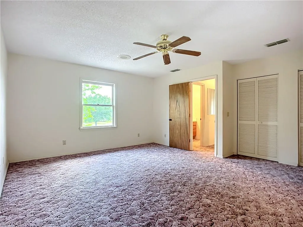 16021 Winburn DR, Sarasota, FL 34240,2025000350