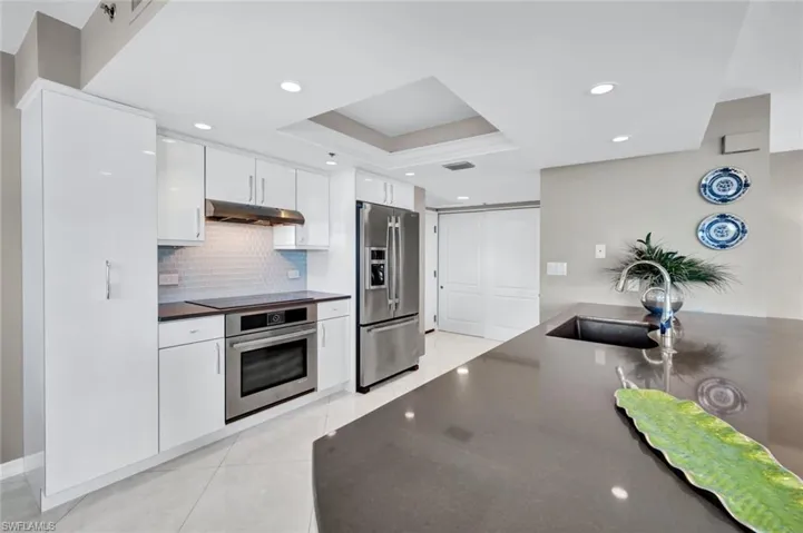6585 Nicholas Blvd # 404, Naples Fl 34108