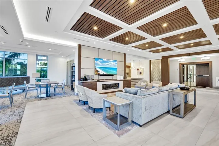 6585 Nicholas Blvd # 404, Naples Fl 34108