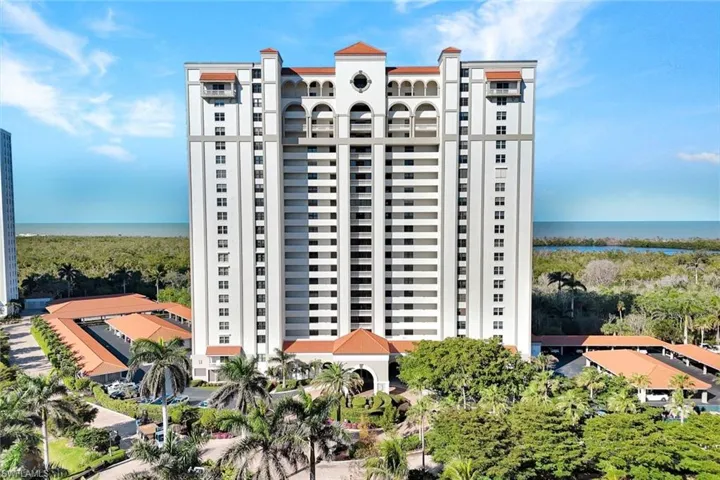 6585 Nicholas Blvd # 404, Naples Fl 34108