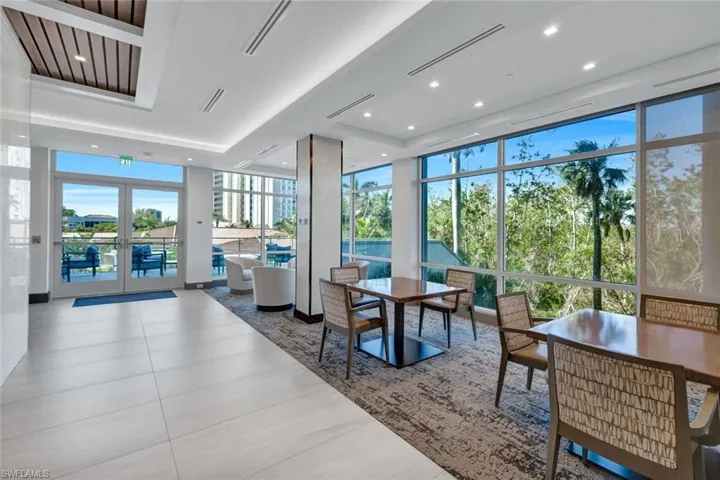 6585 Nicholas Blvd # 404, Naples Fl 34108