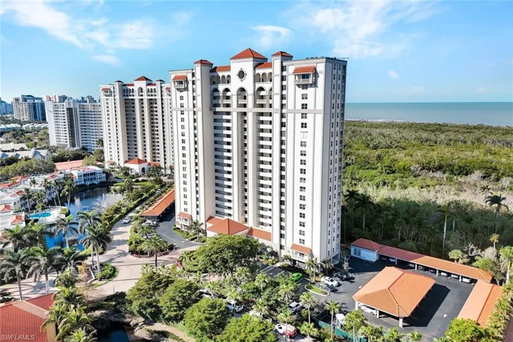 6585 Nicholas Blvd # 404, Naples Fl 34108