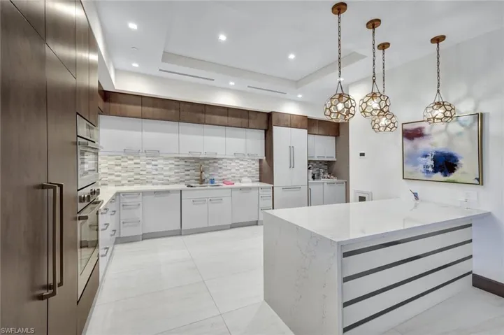 6585 Nicholas Blvd # 404, Naples Fl 34108