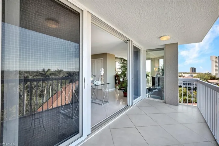 6585 Nicholas Blvd # 404, Naples Fl 34108