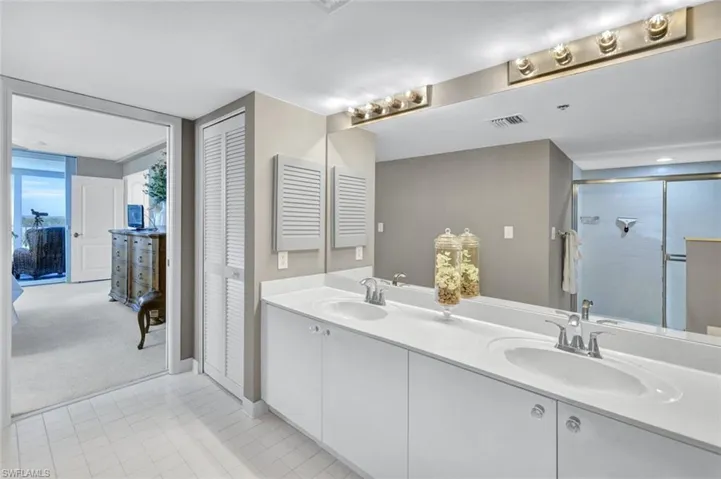 6585 Nicholas Blvd # 404, Naples Fl 34108