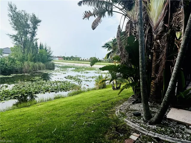 827 Sw 24th St, Cape Coral, Florida 33991