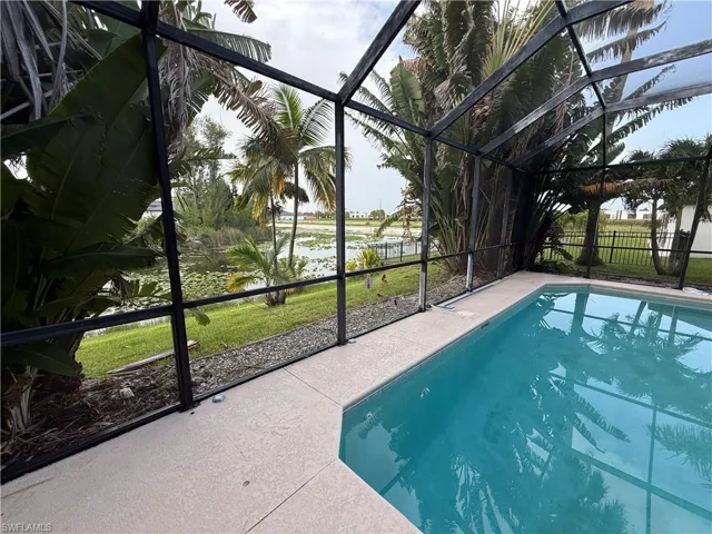 827 Sw 24th St, Cape Coral, Florida 33991