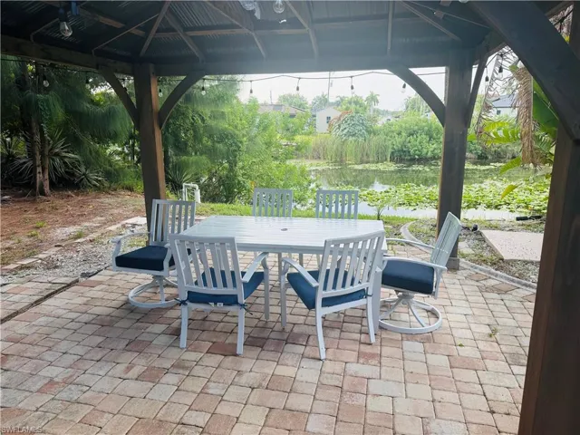 827 Sw 24th St, Cape Coral, Florida 33991