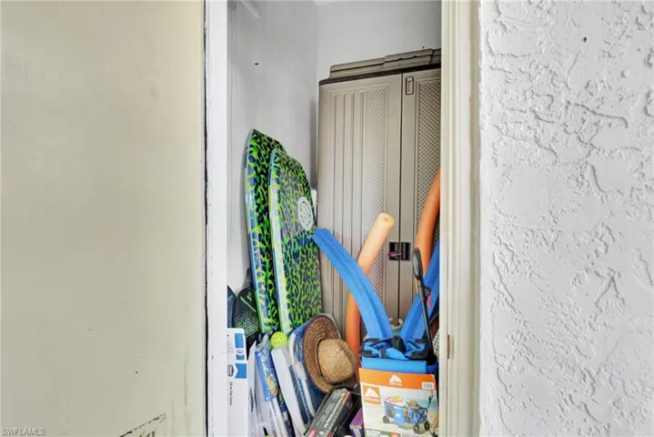 3323  Olympic  DR, Naples, FL 34105