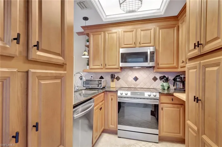 3323  Olympic  DR, Naples, FL 34105
