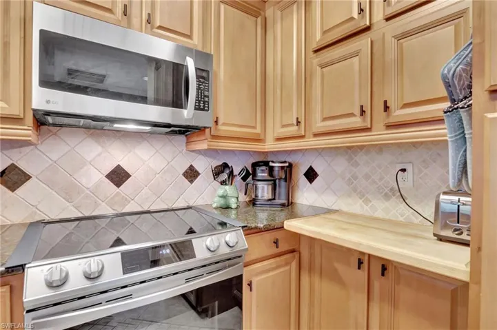 3323  Olympic  DR, Naples, FL 34105