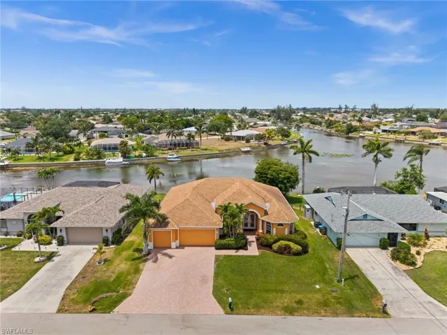 Beautiful Waterfront Setting