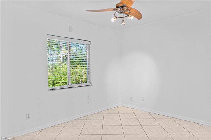 Guest Bedroom (2)