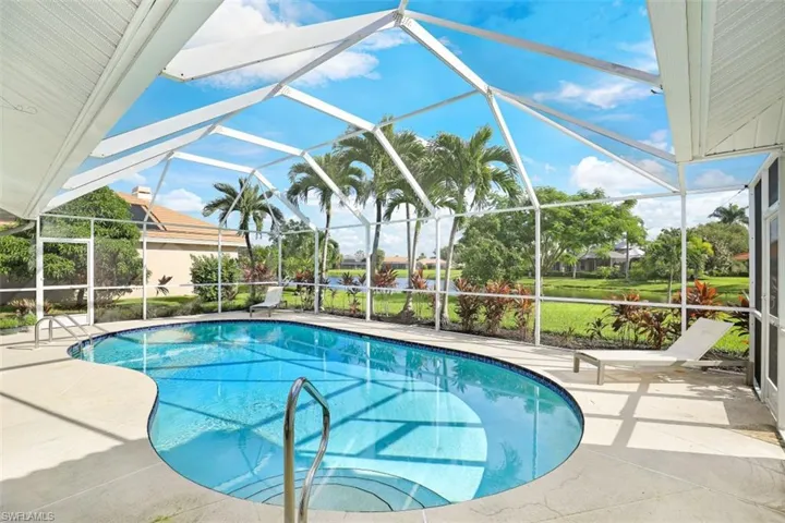 11102  Phoenix  WAY, Naples, FL 34119