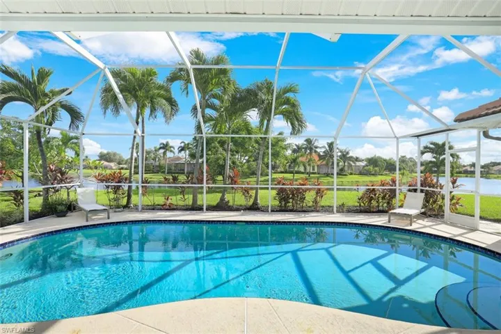 11102  Phoenix  WAY, Naples, FL 34119
