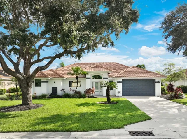 11102  Phoenix  WAY, Naples, FL 34119