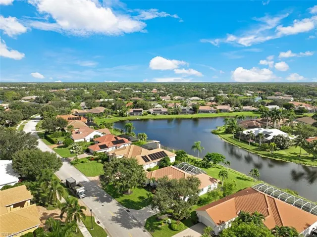 11102  Phoenix  WAY, Naples, FL 34119