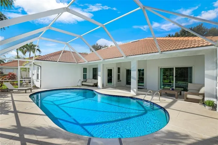 11102  Phoenix  WAY, Naples, FL 34119