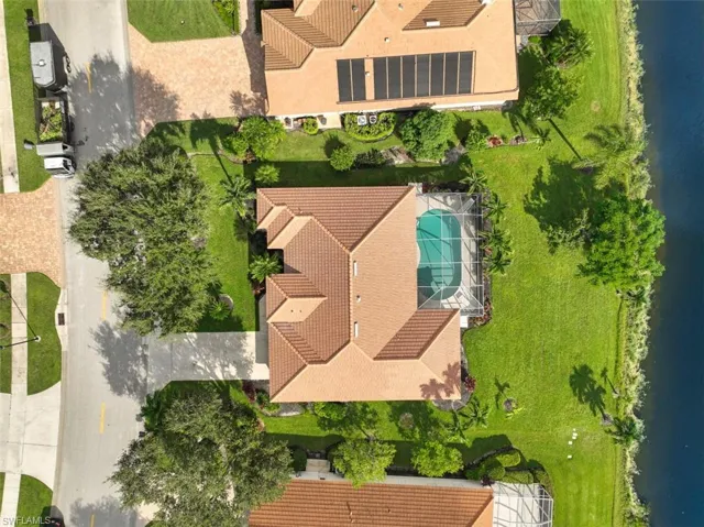 11102  Phoenix  WAY, Naples, FL 34119