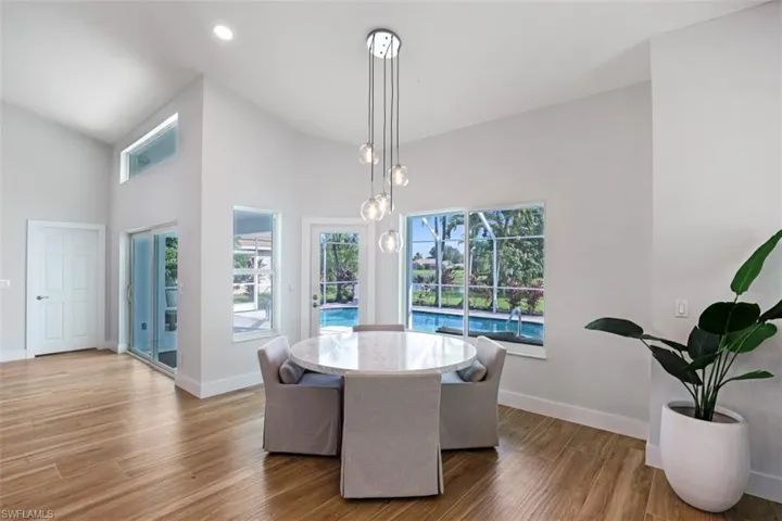 11102  Phoenix  WAY, Naples, FL 34119