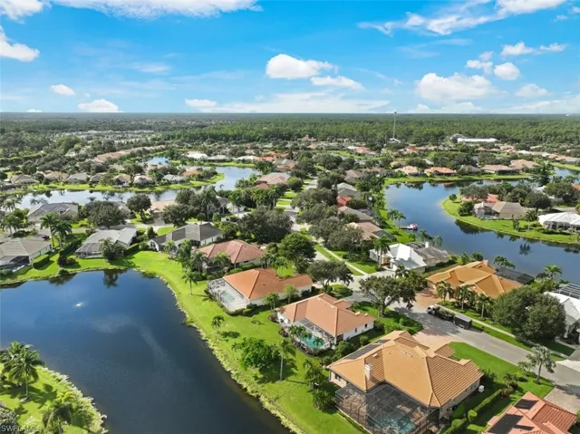 11102  Phoenix  WAY, Naples, FL 34119