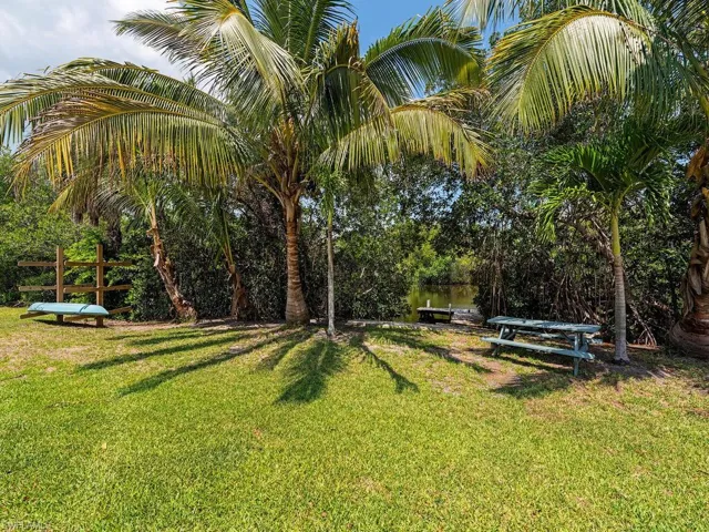 723 Glendale Ave, Naples, Florida 34110