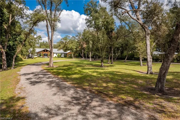 View of driveway