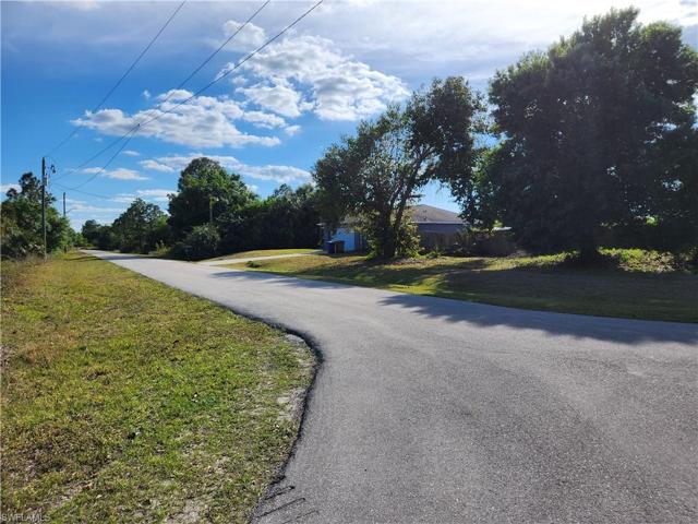 Street view down Vera ave N. heading south.  Dead end road.