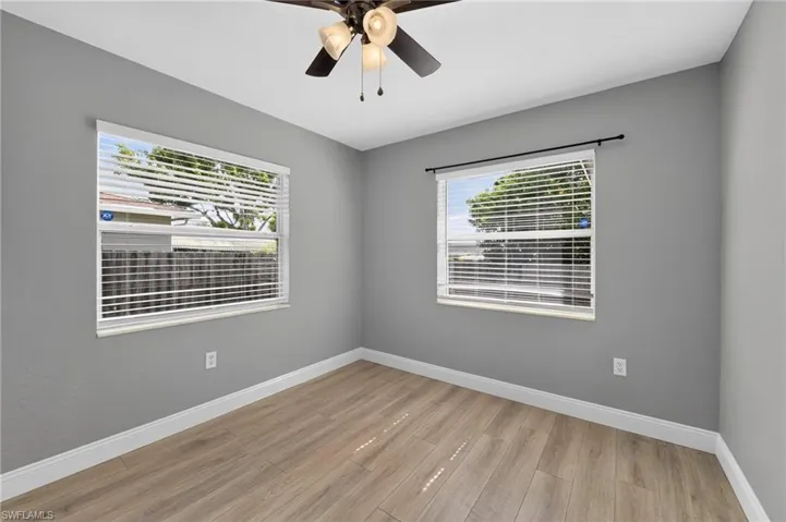 5235 Robin Ln N, St. Petersburg, Florida 33714