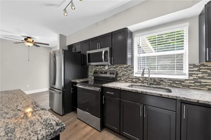 5235 Robin Ln N, St. Petersburg, Florida 33714