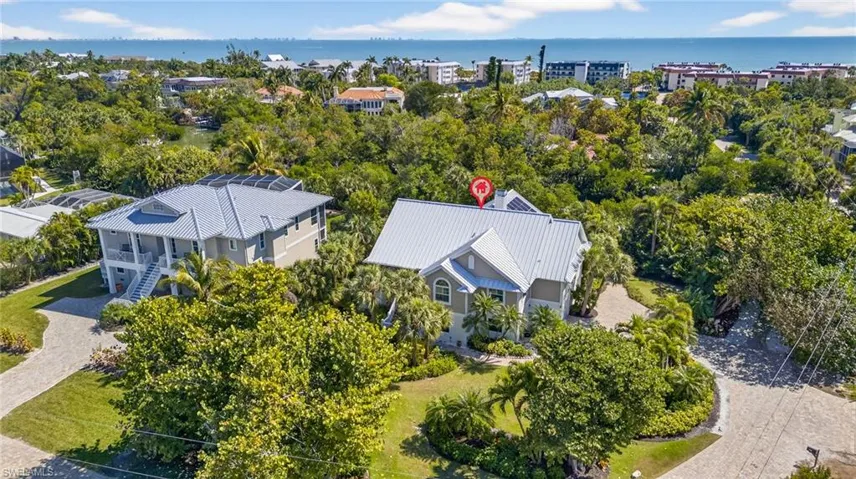 Bird's eye view of the home and it's location