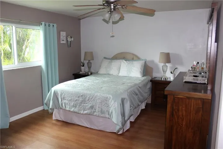 Master Bedroom w fan