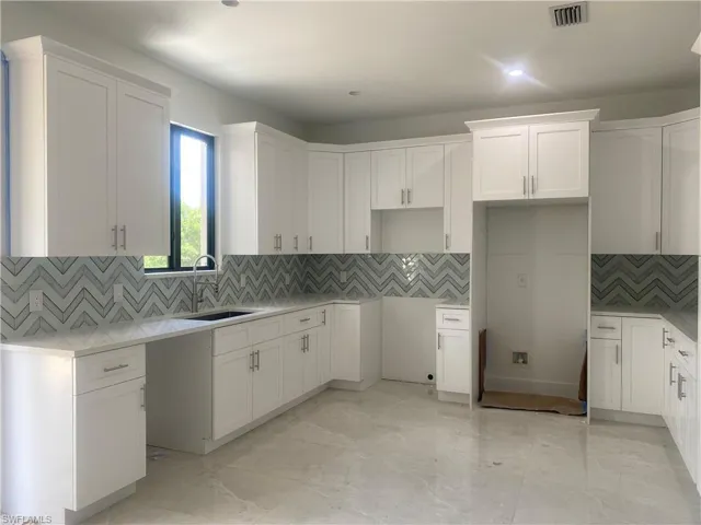 3288  60th NE AVE, Naples, FL 34120