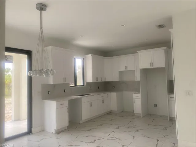 3288  60th NE AVE, Naples, FL 34120