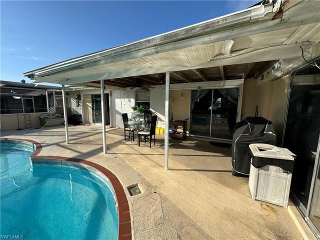 1312 SE 25th  LN, Cape Coral, FL 33904