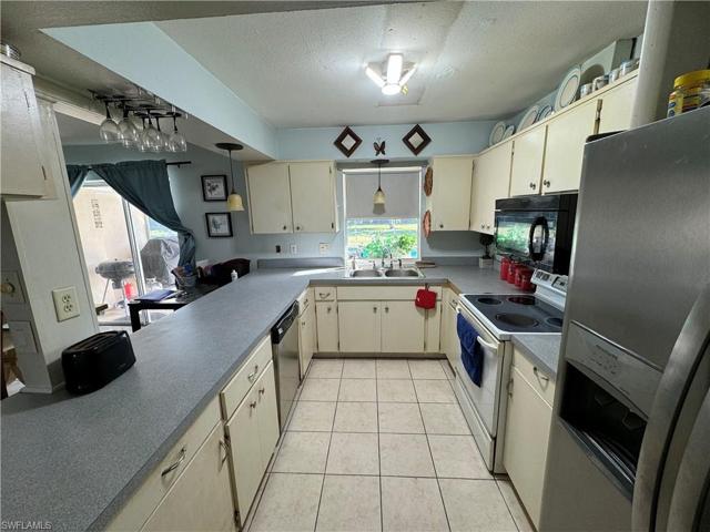 1312 SE 25th  LN, Cape Coral, FL 33904