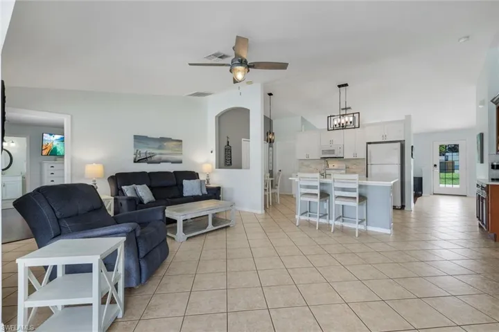 615 Sw 39th Ter, Cape Coral, Florida 33914