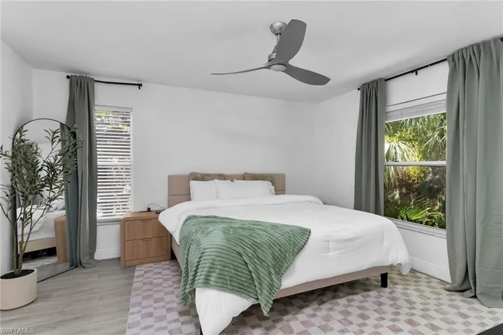 653 Squire Cir 201, Naples, Florida 34104