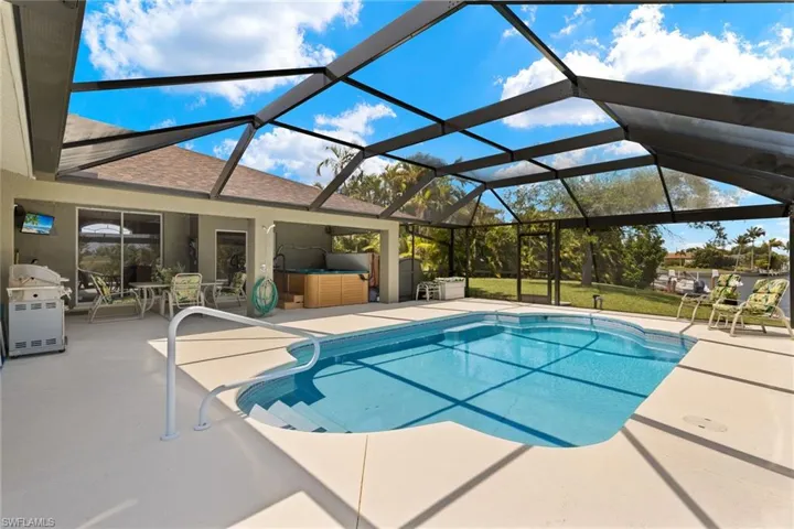 Screened in patio area