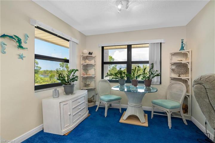 Dinette area