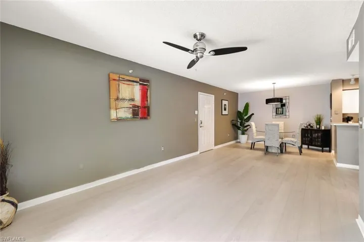 Spacious living room