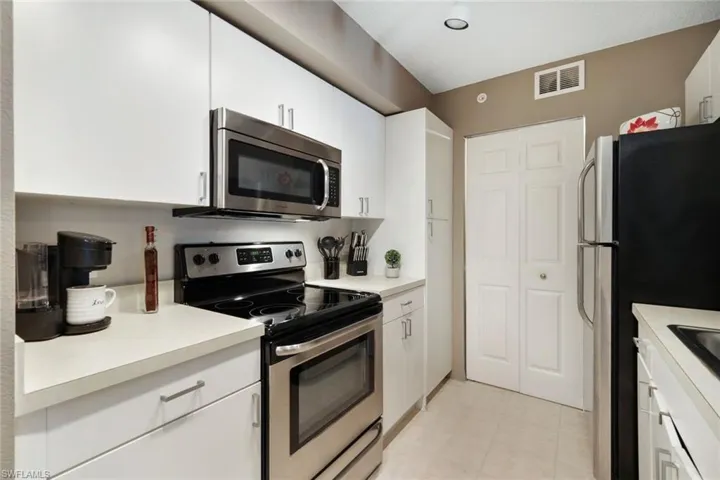 laundry room is the door in the back (washer and dryer are both full size )