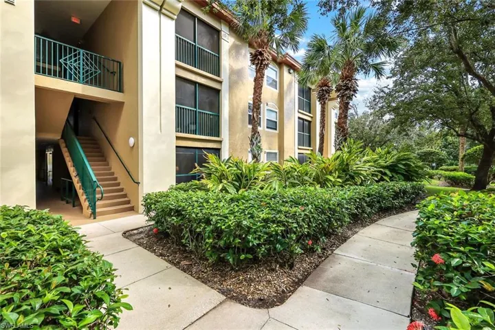8960  Colonnades E CT, Bonita Springs, FL 34135