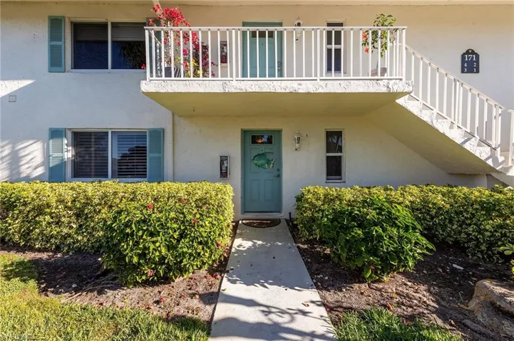 171  Quails Nest  RD, Naples, FL 34112